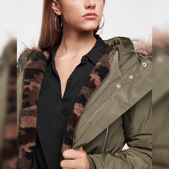 Detachable Vest Camo Sherpa Anorak